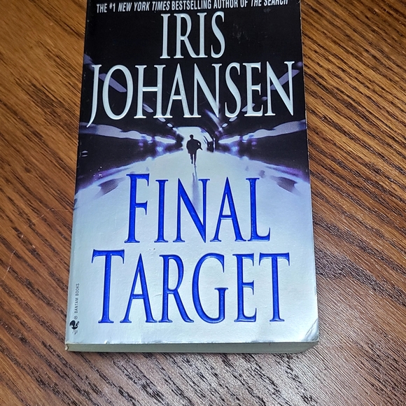 Iris Johansen Book Series: The Wind Dancer - Picture 6 of 6